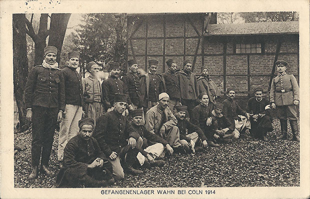 "Gefangenenlager Wahn bei Cöln 1914". "Kriegshülfe"-Verlag: F. C. Schulte, Cöln. Ansichtskarte, privat gelaufen im Februar 1915. Sammlung Detlev Brum.
