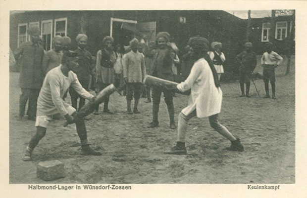 "Keulenkampf. Halbmond-Lager in Wünsdorf-Zossen". Ansichtskarte, von Wünsdorf gelaufen im Juli 1916. Sammlung Markus Kreis.