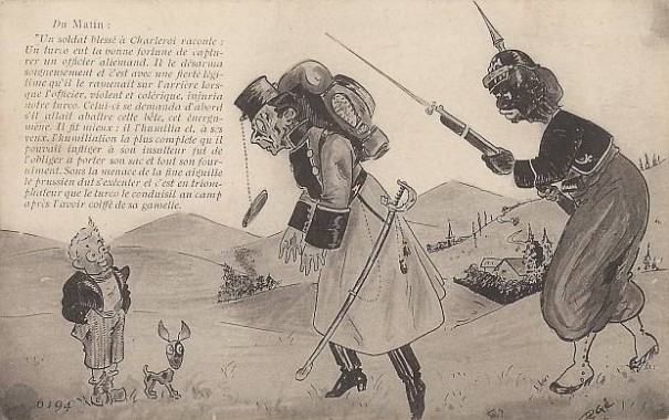 “Un turco eut la bonne fortune de capturer un officier allemande" (Ein westafrikanischer Soldat hatte das Glück, einen deutschen Offizier gefangen zu nehmen). Carte Postale, sign. Rgé, ungelaufen. Sammlung Detlev Brum.