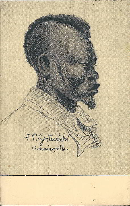 "Frankreiche schönster Heldensohn (gefangen in der Champagne)". Feldpostkarte (Postkartenfolge des "Champagne-Kamerad". Nr. 121), gelaufen als Feldpost im Juli 1917 aus "Im Felde" nach Niederstotzingen (Schwäbische Alb). Handschriftlich auf der Rückseite "Einen französischen Kulturkämpfer sendet mit herzlichen Grüßen ...". Die deutsche Propaganda nutzte im selbsternannten "Rasse- und Kulturkrieg" wiederholt Ansichtskarten mit Motiven "gefährlich" oder "verwegen" aussehender afrikanischer Soldaten im Dienste der französischen Armee. Der ironisierte "schönste Heldensohn" findet sich wieder im ebenfalls ironisch gemeinten Wort "Kulturkämpfer". Manche Soldaten verinnerlichten diese Kriegspropaganda, dennoch wurde sie nicht mehr fortgeführt, wohl auch, weil sie ihre Wirkung verfehlte: Die Schauergeschichten über die angeblichen Untaten führten eher zu Ängsten vor den gut trainierten und durch die Kolonialkriege teilweise bereits kampferprobten afrikanischen Soldaten.